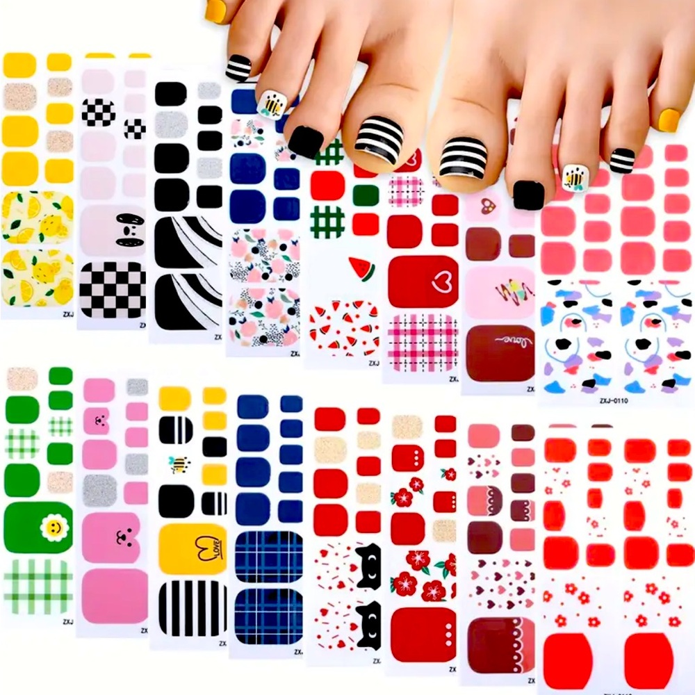 🦶🏽2/$8 Adorable floral and blue toe nail wraps